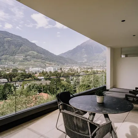 The Hills ميرانو